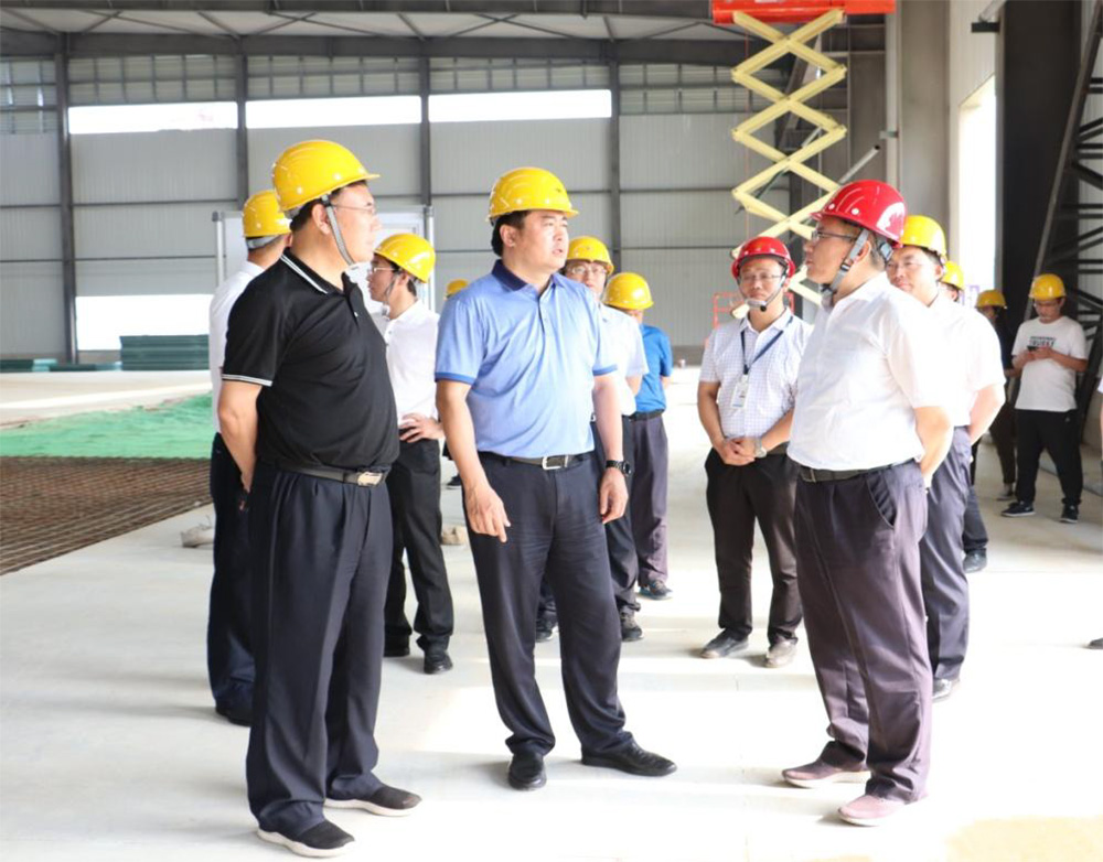 關(guān)于市領(lǐng)導(dǎo)到秦皇島精工綠筑開(kāi)展項(xiàng)目建設(shè)和 安全生產(chǎn)工作的調(diào)研活動(dòng)的簡(jiǎn)報(bào)(圖2) 關(guān)于市領(lǐng)導(dǎo)到秦皇島精工綠筑開(kāi)展項(xiàng)目建設(shè)和 安全生產(chǎn)工作的調(diào)研活動(dòng)的簡(jiǎn)報(bào)(圖2)